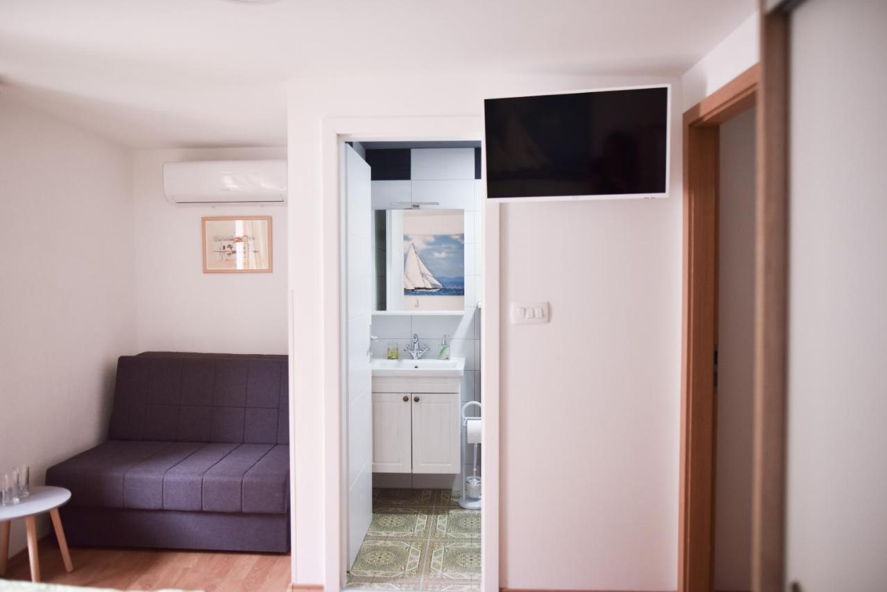 Luka'S Amber Rooms In The Center Of Trogir Bagian luar foto