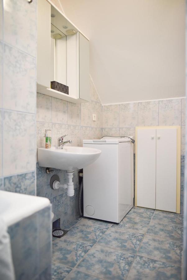 Luka'S Amber Rooms In The Center Of Trogir Bagian luar foto